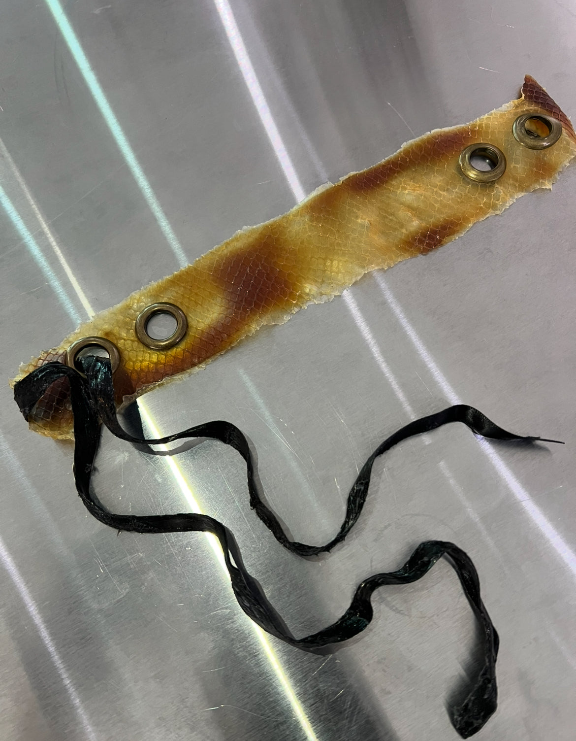 Latex necklace snake 01