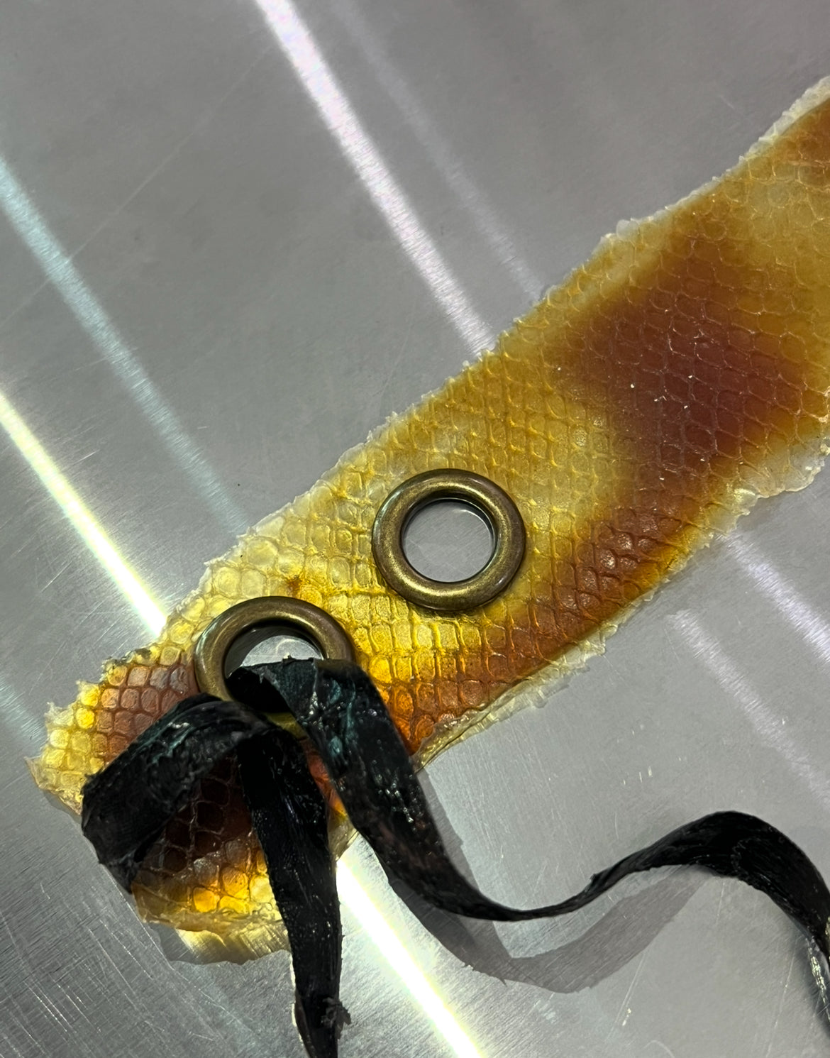 Latex necklace snake 01