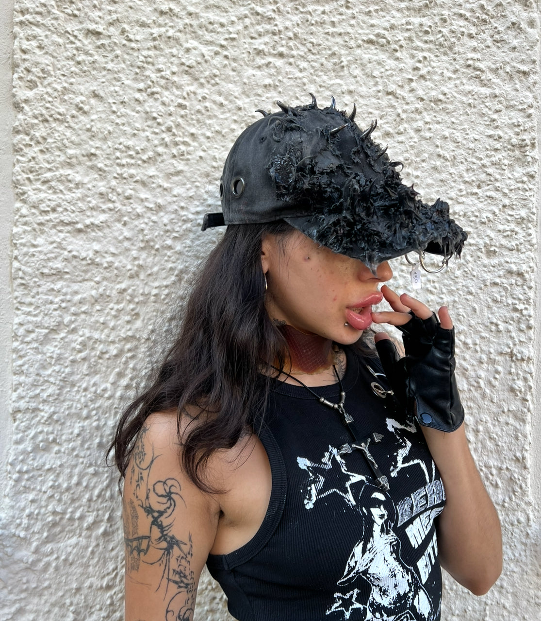 Cap with silicone horns