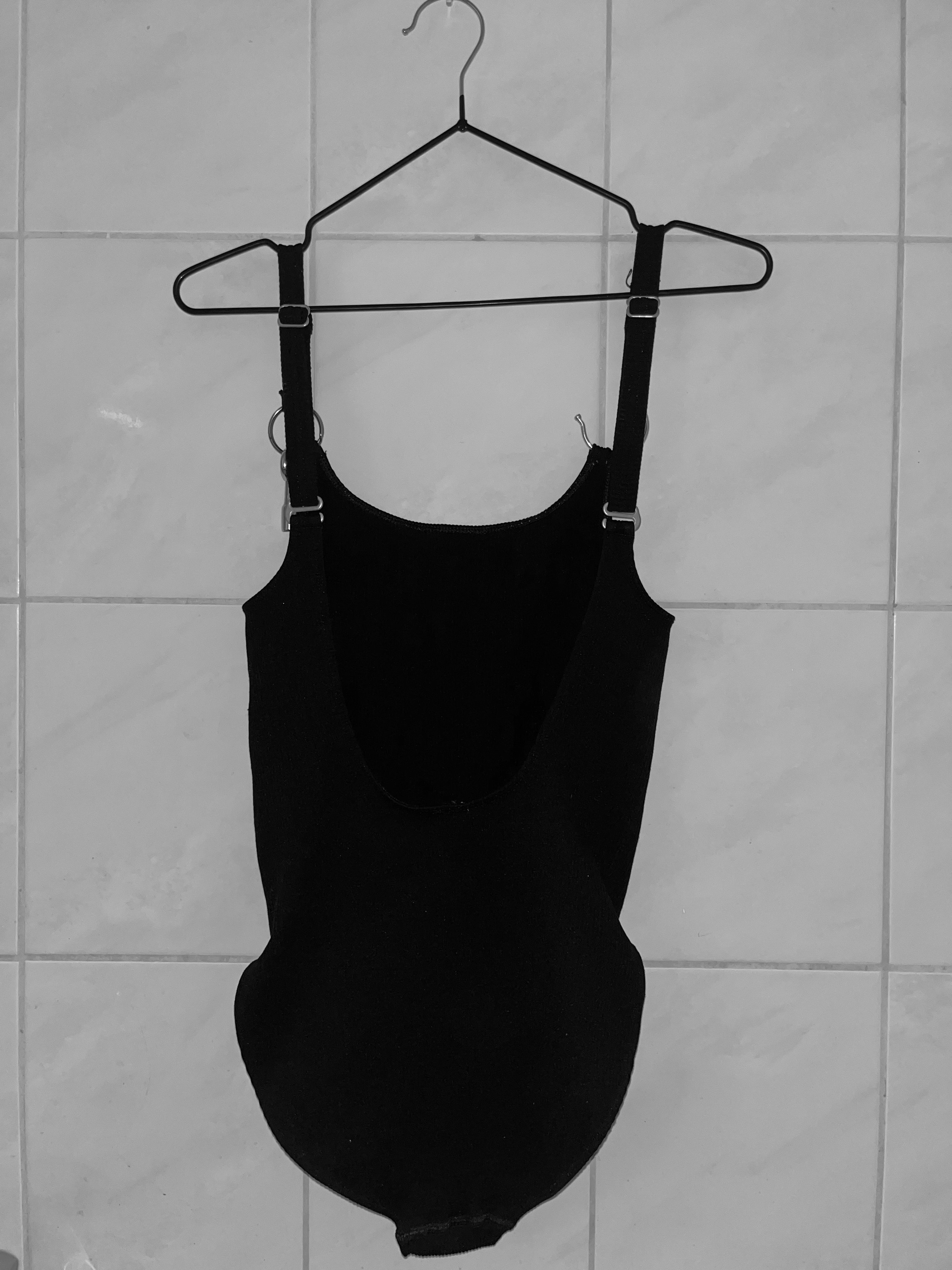 THE HANGER HOOK AS A SYMBOL OF THE FIGHT FOR THE ABORTION LAW IN ARGENTINA – MAAY SPACE